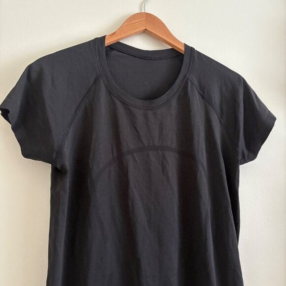 Lululemon Athletic Swiftly Tech Short Sleeve Shirt 2.0 Black Women’s Size 12 - Picture 3 of 8